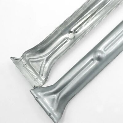 Giá treo quần áo kim loại 20 & 24 inch có móc treo để tăng cường khả năng sắp xếp